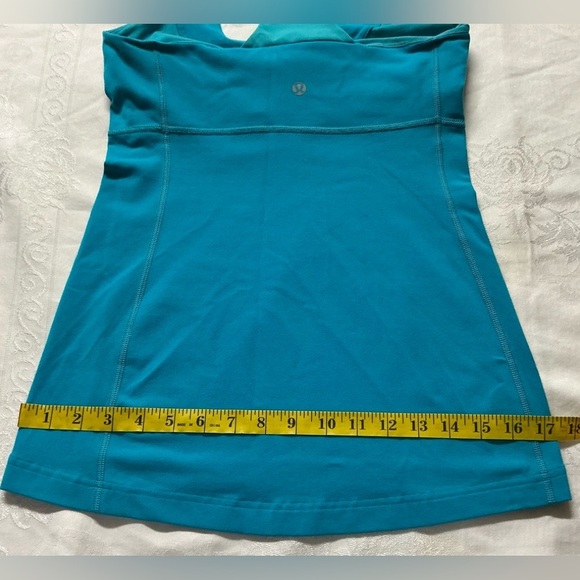 Lululemon Athletica Blue Fitted Tank Top with Cut Out - Picture 6 of 8
